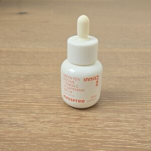 Green Tea Enzyme Vitamin C Brightening Serum - White